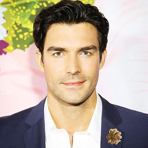 CHRISTMAS MUVIES SPOTLIGHT SPECIAL EDITION WITH SPECIAL GUEST PETER PORTE