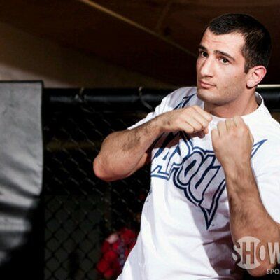 MMA Fighter Gerard Mousasi - Fighting John Salter