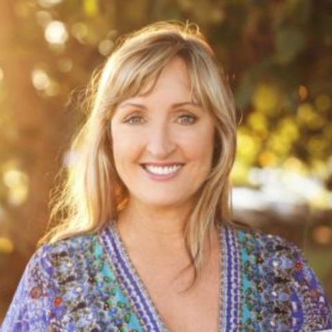 Sandy Forster - International speaker / Author (How To Be Wildly Wealthy Fast)