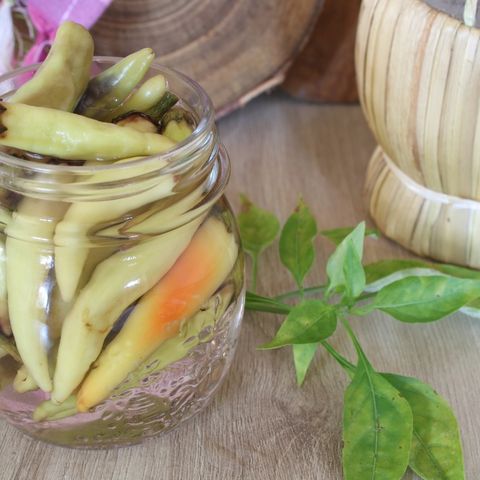PEPERONCINI INTERI SOTT'ACETO