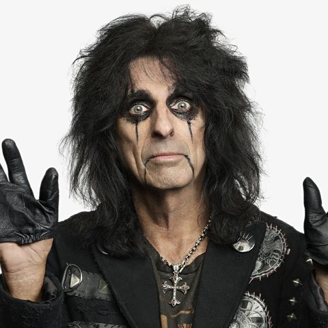 Lunchbox Chats With Alice Cooper