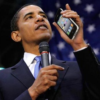 198.- Obama y su Blackberry