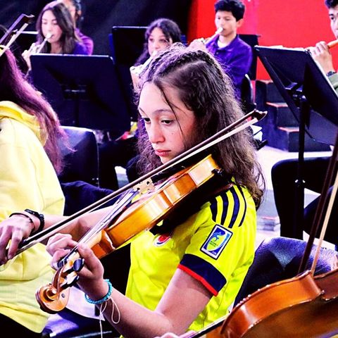 Valeria, la violinista de Antonio Nariño que se formó en el Centro Filarmónico Local