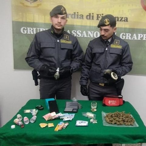 Spaccio di droga, arrestato uno spacciatore e sequestrati 200 grammi di marijuana