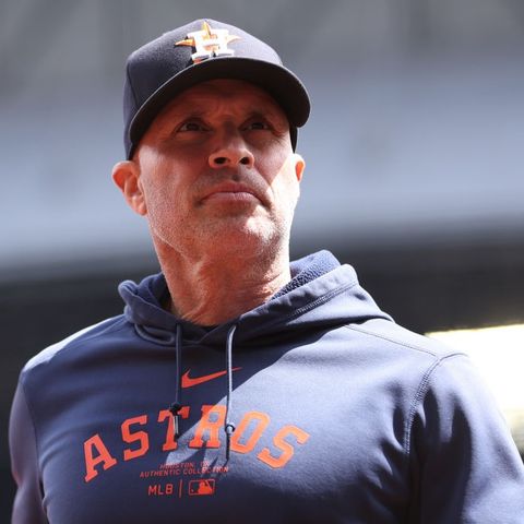 Joe Espada 'Considering' Victor Caratini At First Base To Keep His Bat In Astros Lineup