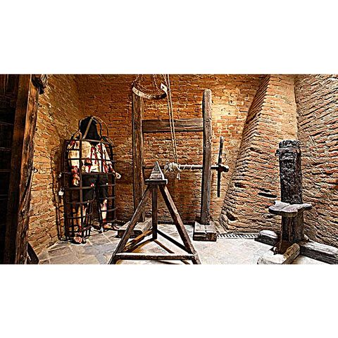 Museo di Armi Antiche, Armature e Strumenti di Tortura a Ischia (Campania)