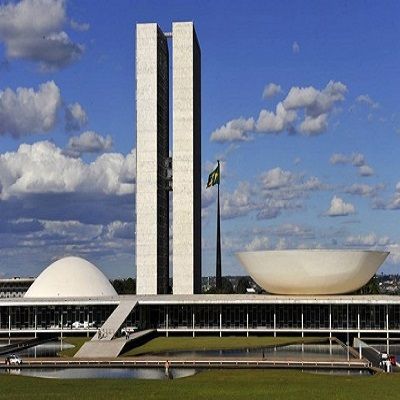 O Brasil tem um parlamento frouxo, covarde e corrupto