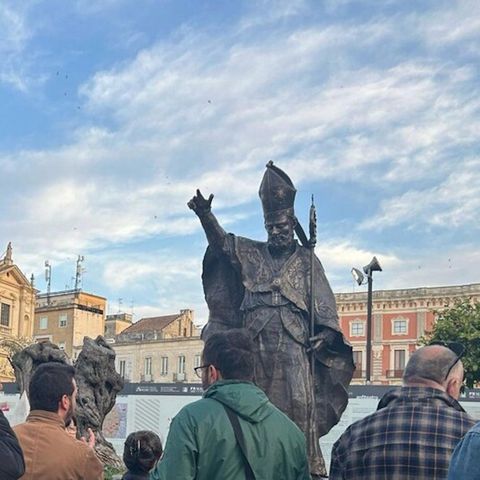 La statua di Sant'Oronzo torna in piazza a Lecce