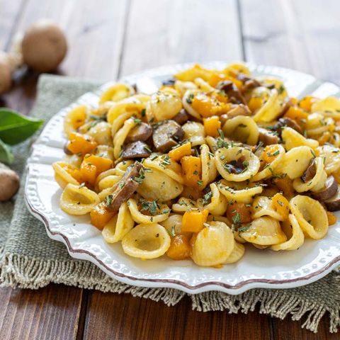 Orecchiette con zucca e funghi