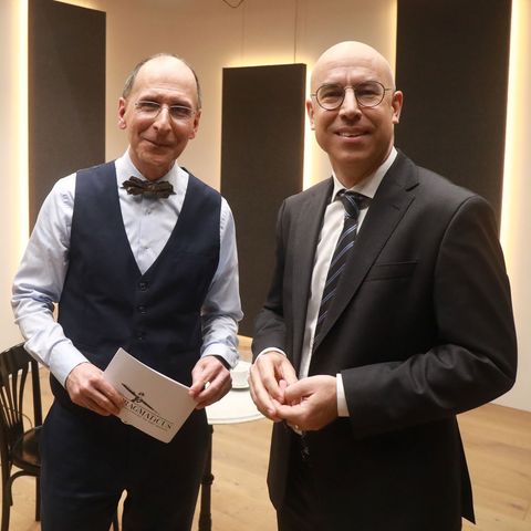 Alles außer Politik: Peter Filzmaier interviewt Gabriel Felbermayr
