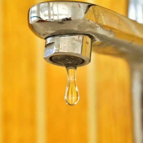 Pfas sopra i nuovi parametri: sospeso l’uso dell’acqua potabile a Montebello