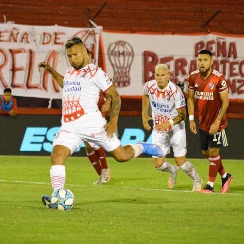 Gol de Huracán: Andrés Chávez