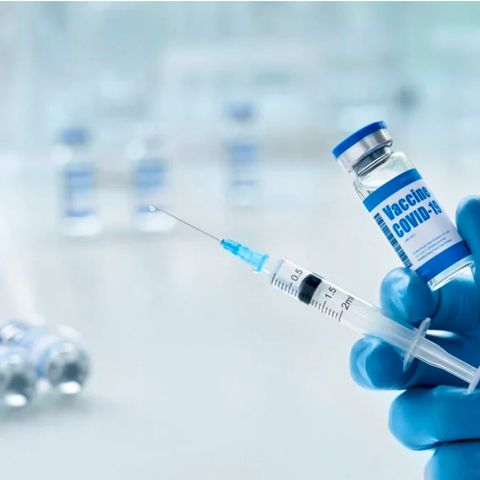Минздрав обновил списки приоритетных групп для вакцинации