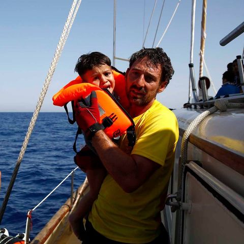 #LaCafeteraSOSmediterraneo  . Europa mira a otro lado mientras dejamos morir a cientos de personas en el mediterráneo