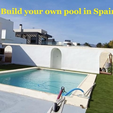 Building a pool in Spain costs