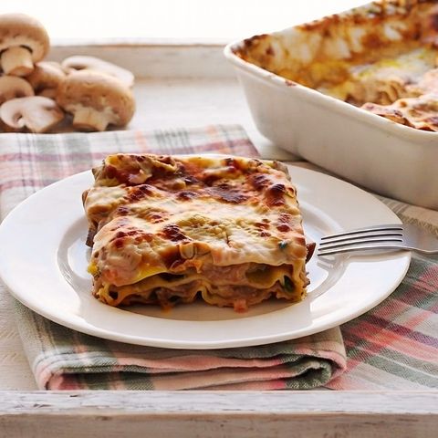LASAGNE PROSCIUTTO E FUNGHI