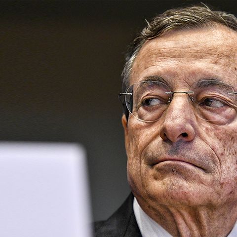 I contatti segreti di Mario Draghi e la genuflessione della politica all’economia