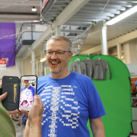Virtuaalinen t-paita, Risto Korhonen Ilona IT