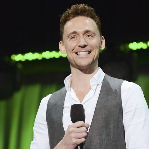 Tom Hiddleston singing Tinker Bell