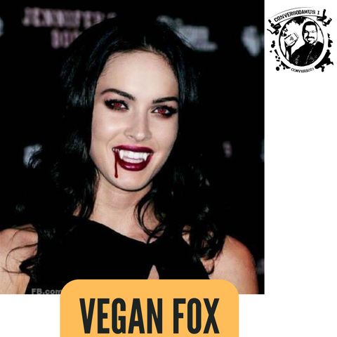 Megan Fox bebe sangre, pero poca