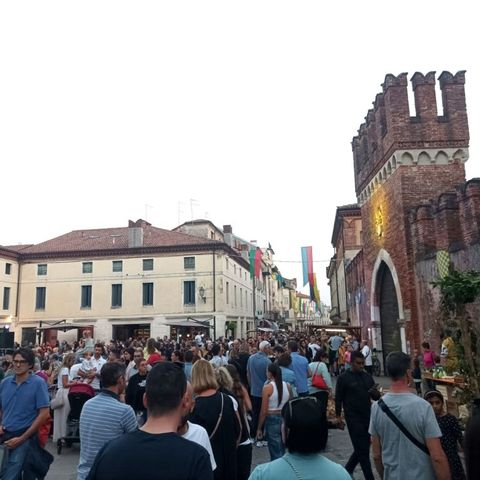 Associazioni di volontariato in festa domenica nel centro storico di Thiene