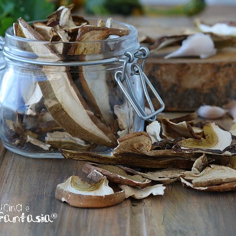 Come cucinare i funghi secchi