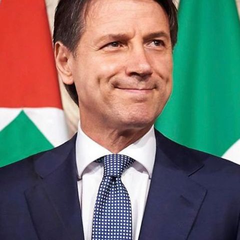 GIUSEPPE CONTE E LE SUE FOTO DI RIMINI