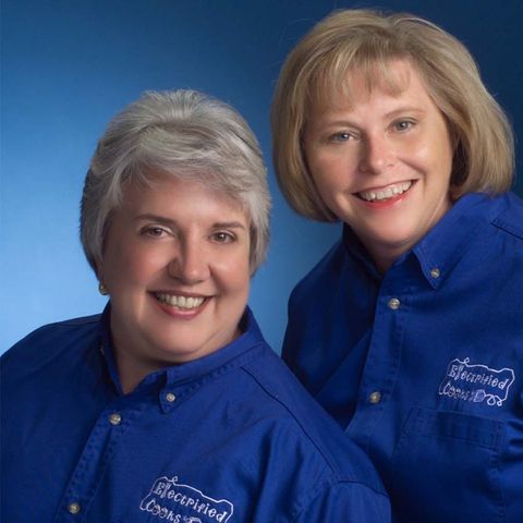 Get Healthy! Air frying, Revolutionizing Home-cooked Comfort foods. Roxanne Wyss, & Kathy Moore