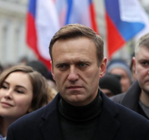 A Mosca celebrati i funerali di Navalny. Il popolo grida il nome del dissidente, ma il Cremlino tace