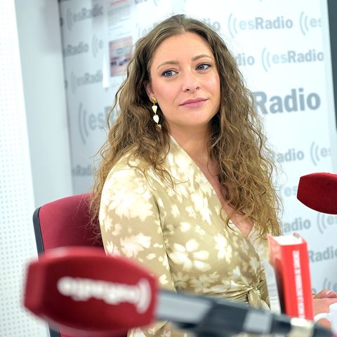 Ester Muñoz: ¿"No quedan socialistas con dignidad que quieran salvar el partico?"