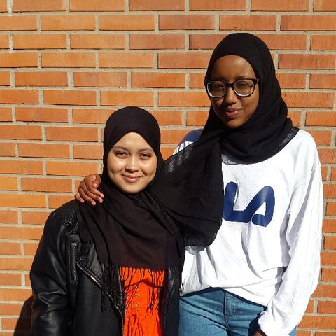 Rahma och Mariam berättar om gymnasiet