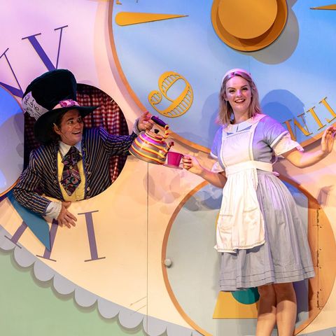 Subculture Theatre Reviews - ALICE IN WONDERLAND