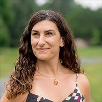 LAUREN D’ANGELO of LolaYoga is Mindful with Podcasts and Online Classes During Covid-19