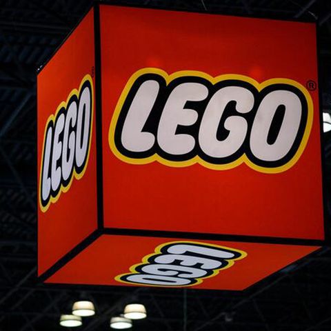 Anche i mattoncini della Lego abbandonano la Russia