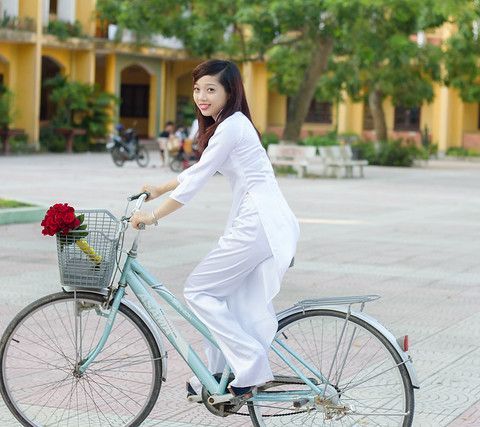 Vietnam’s Beautiful Ao Dai