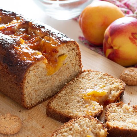 Plumcake pesche e amaretti