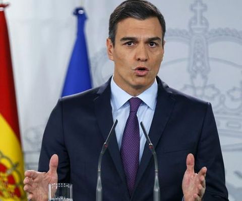 Spagna, dopo la batosta elettorale si dimette il premier Sanchez: convocate elezioni anticipate