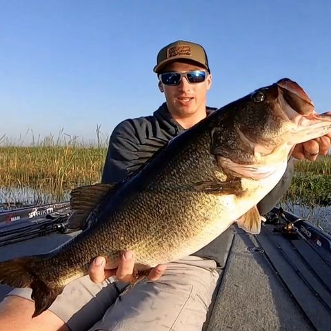 Grae Buck catches his second largest Bass on lake Okeechobee