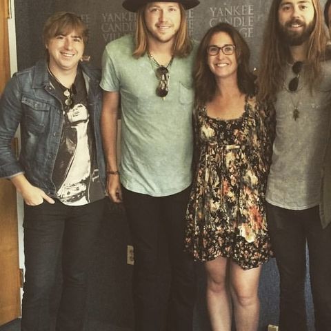 A Thousand Horses - Michael Hobby Catches Up with Amanda Jo