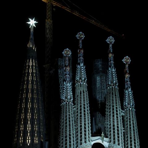 Spagna, sulla Sagrada Familia svetta una nuova torre