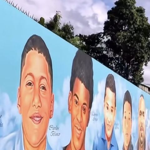 Mural en honor a las víctimas del Carnaval en Salcedo, República Dominicana.