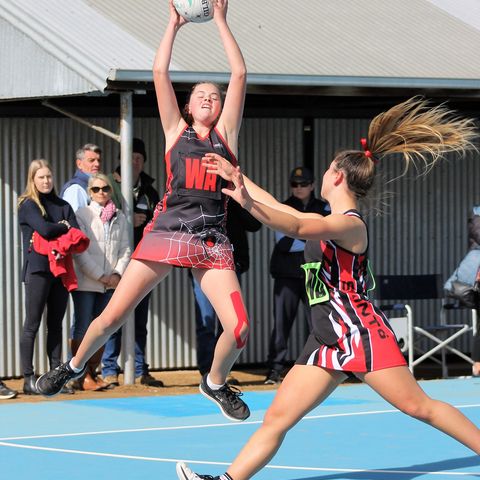 Hume Netball correspondent Carla Fletcher discusses the latest action on the Flow Friday Sports Show