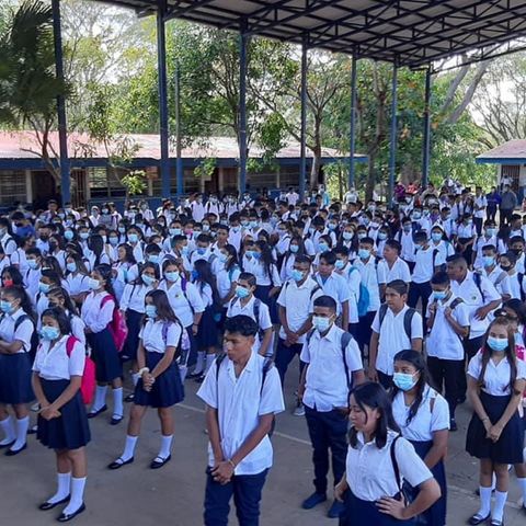 Casi 2 millones de estudiantes nicaragüenses regresan a clases en tiempo de pandemia