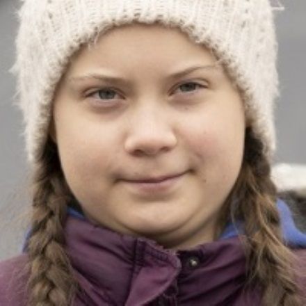La 16enne svedese Greta Thunberg soffre di autismo e viene sfruttata dalle élite ecologiste per motivi economici