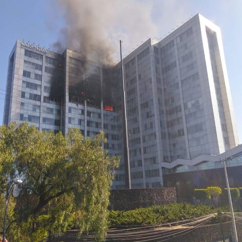 Se registra incendio en edificio de CONAGUA
