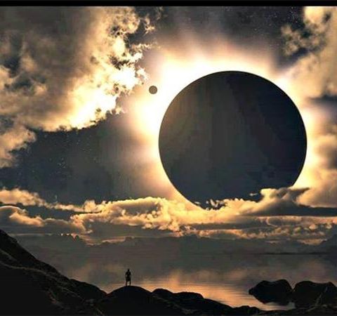 The Zoe Moon LUNAR ECLIPSE Show