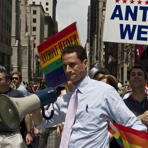 It's Official... Anthony Weiner Is A Nutcase!