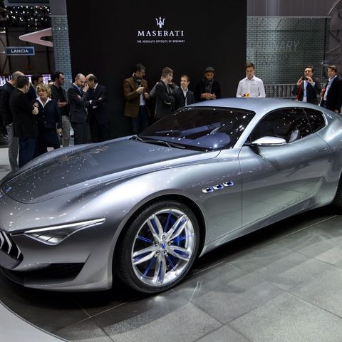 #bg Maserati sfida Tesla