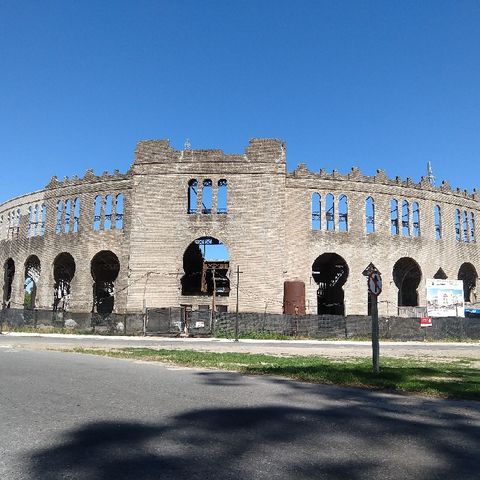 Plaza de Toros Real de San Carlos