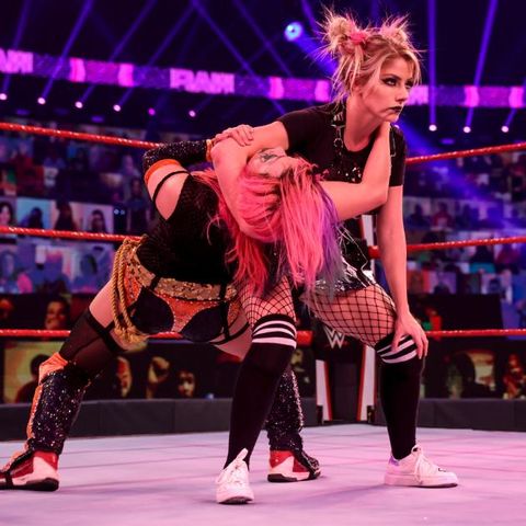 WWE RAW Review: Alexa Bliss Transforms ll Charlotte Flair Beats Royce ll McIntyre & Goldberg Announced For Next Week ll Preview of the Royal